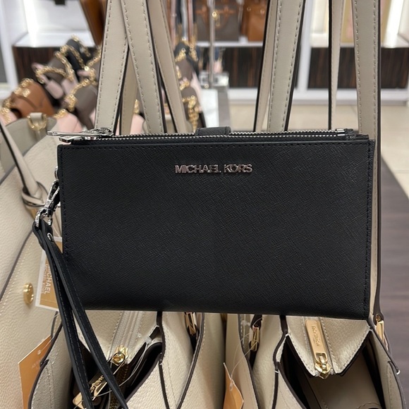 MICHAEL KORS LARGE DOUBLE ZIP WRISTLET WALLET PHONE CASE CLUTCH 
Black - Picture 9 of 16